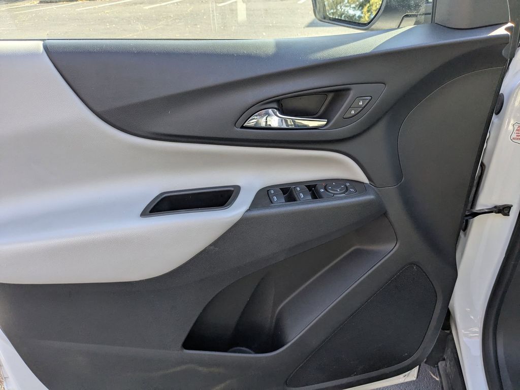 Thumbnail: 2023 Chevrolet Equinox - 11