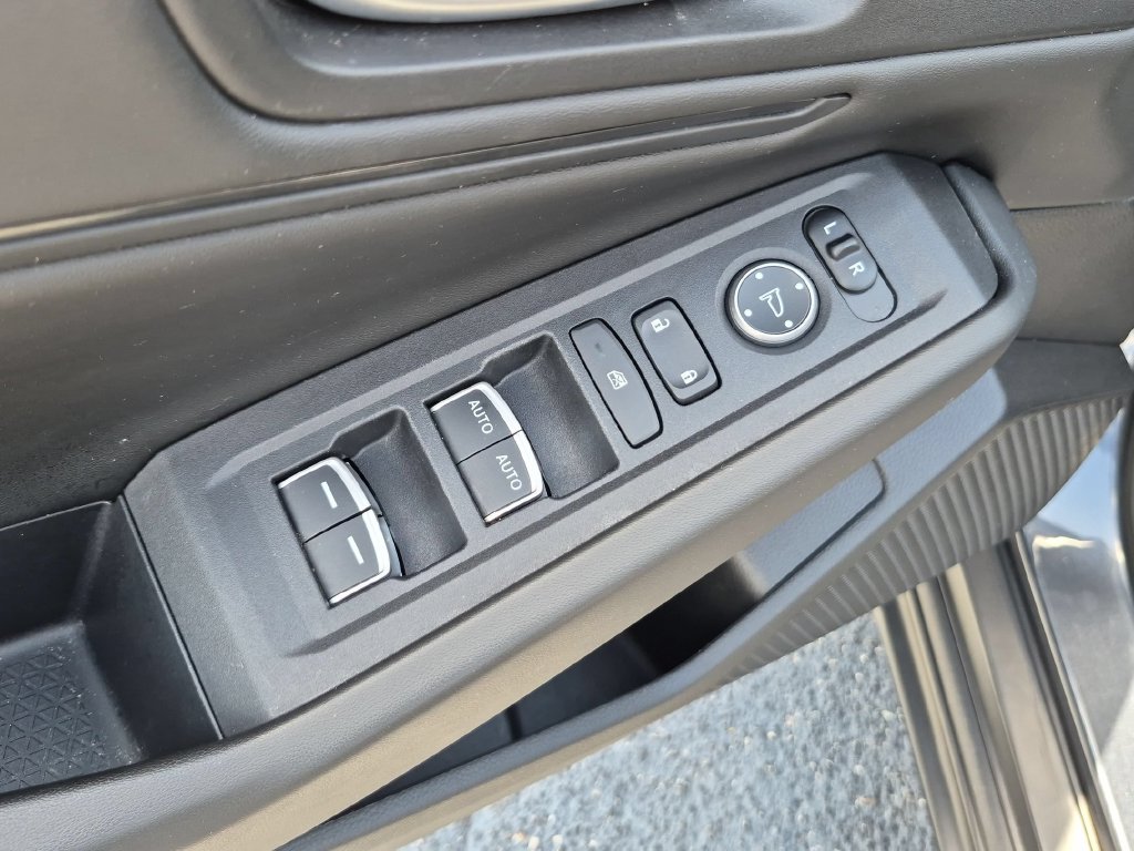 2025 Honda Accord SE - Photo 13