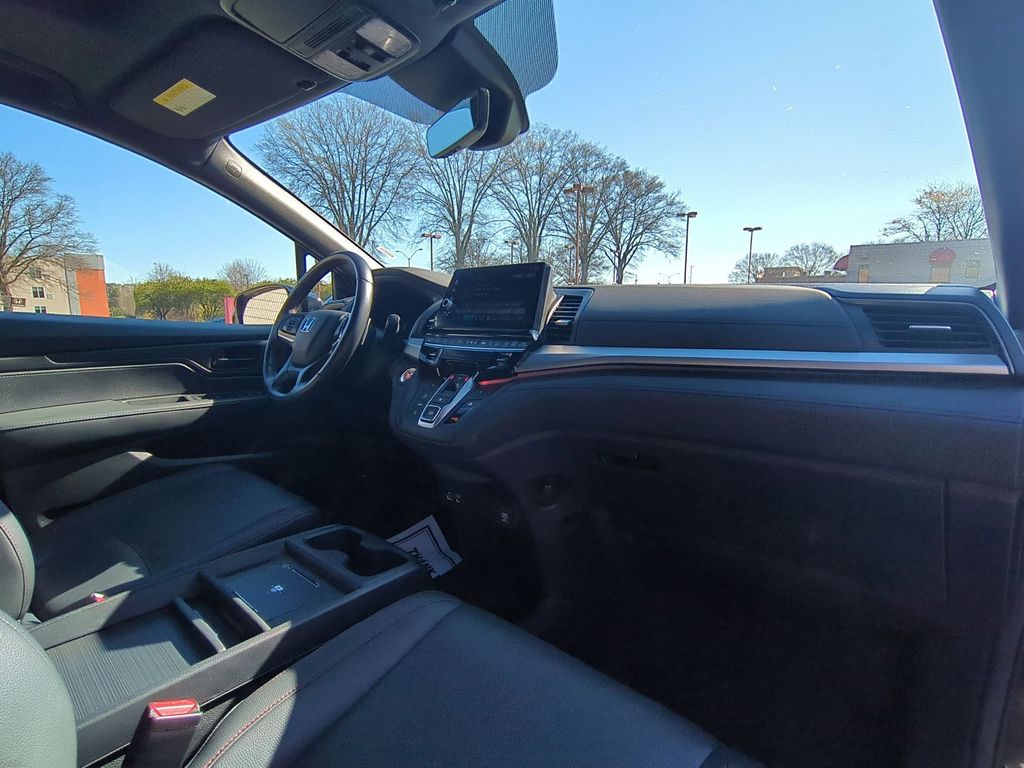 Thumbnail: 2025 Honda Odyssey - 29