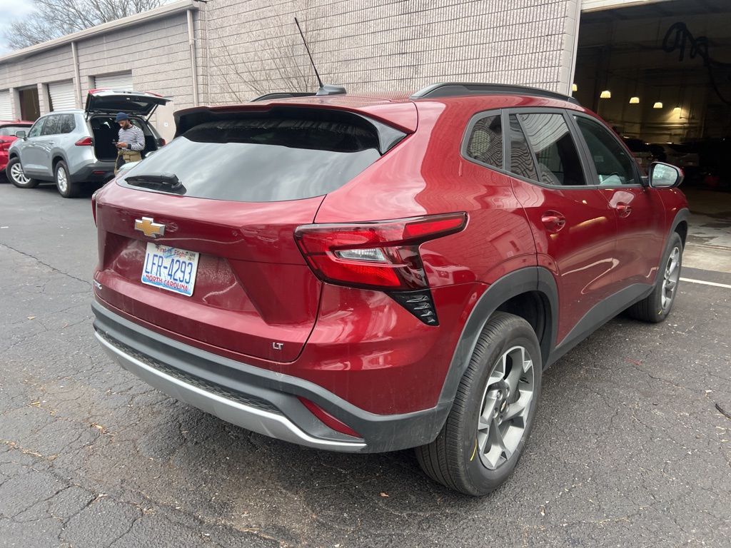 Thumbnail: 2025 Chevrolet Trax - 11