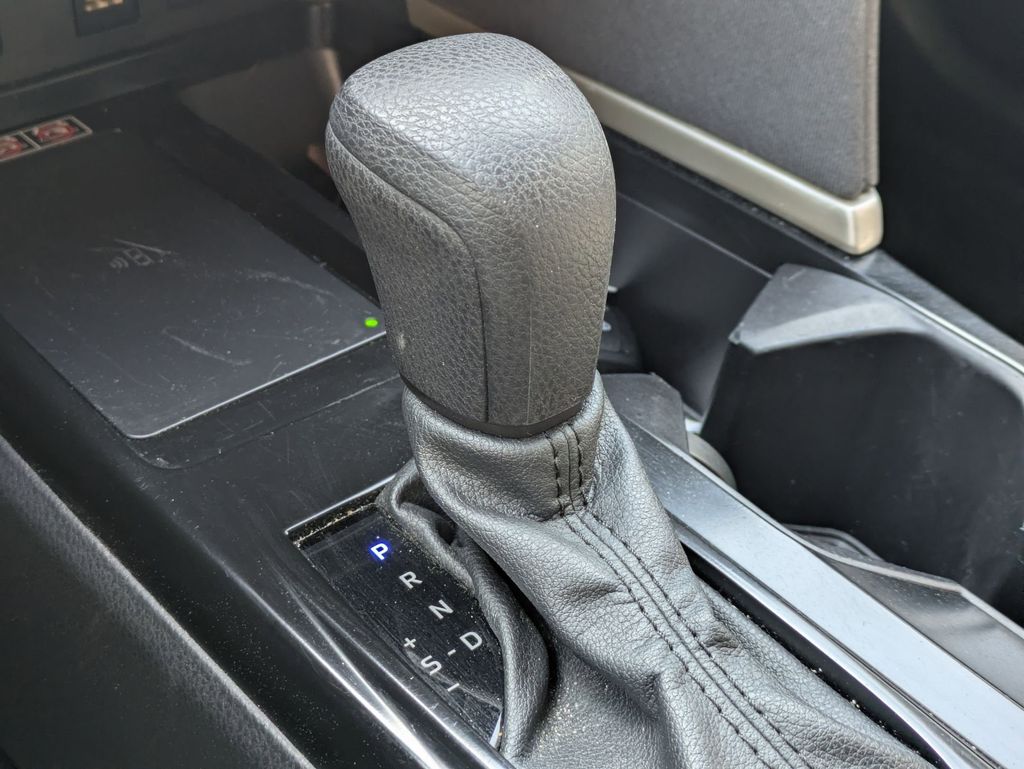 Thumbnail: 2025 Toyota Camry - 17