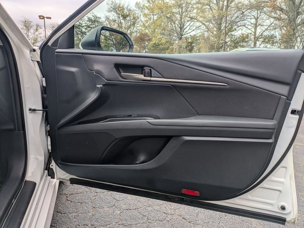 Thumbnail: 2025 Toyota Camry - 33