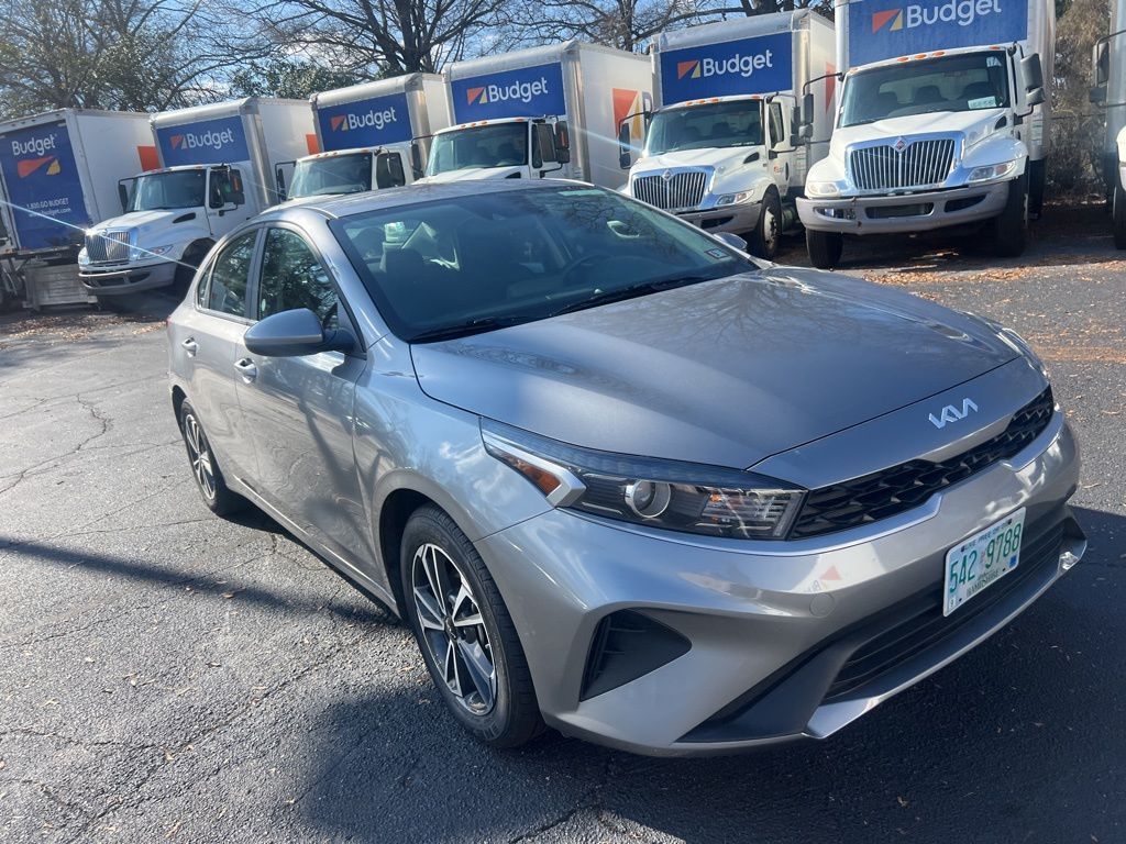 Thumbnail: 2024 Kia Forte - 3