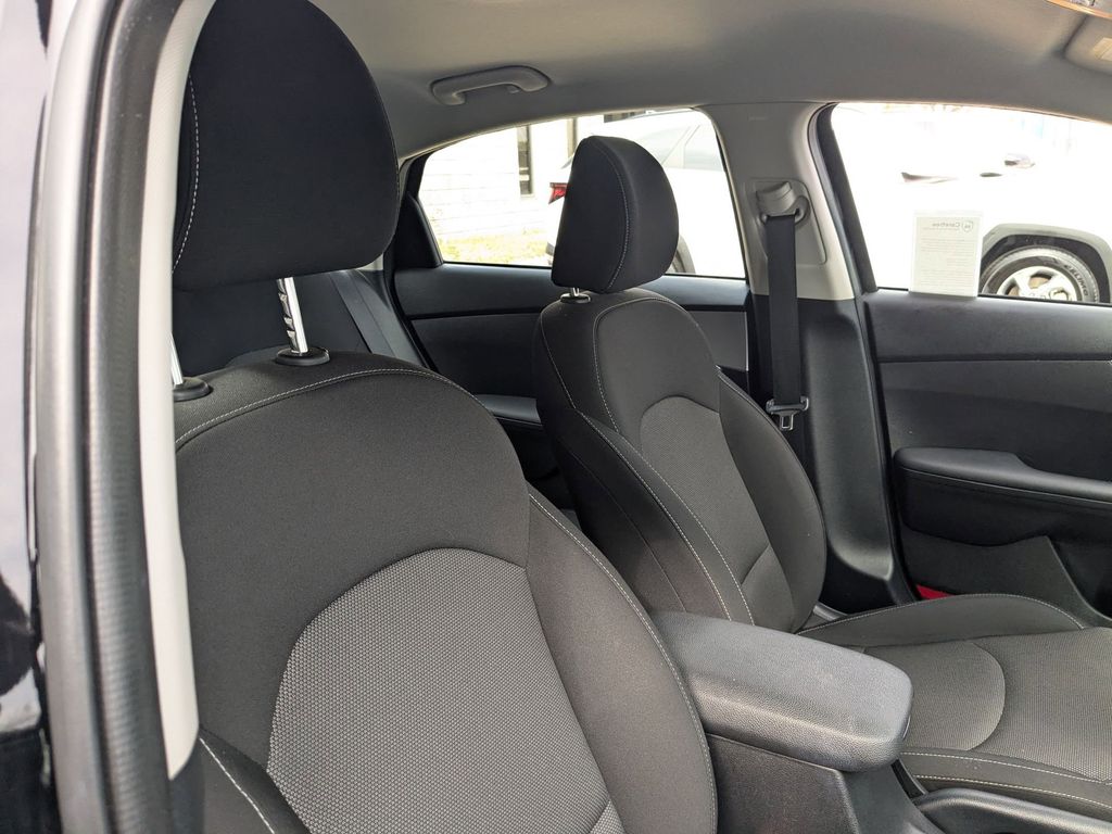 Thumbnail: 2024 Kia Forte - 27