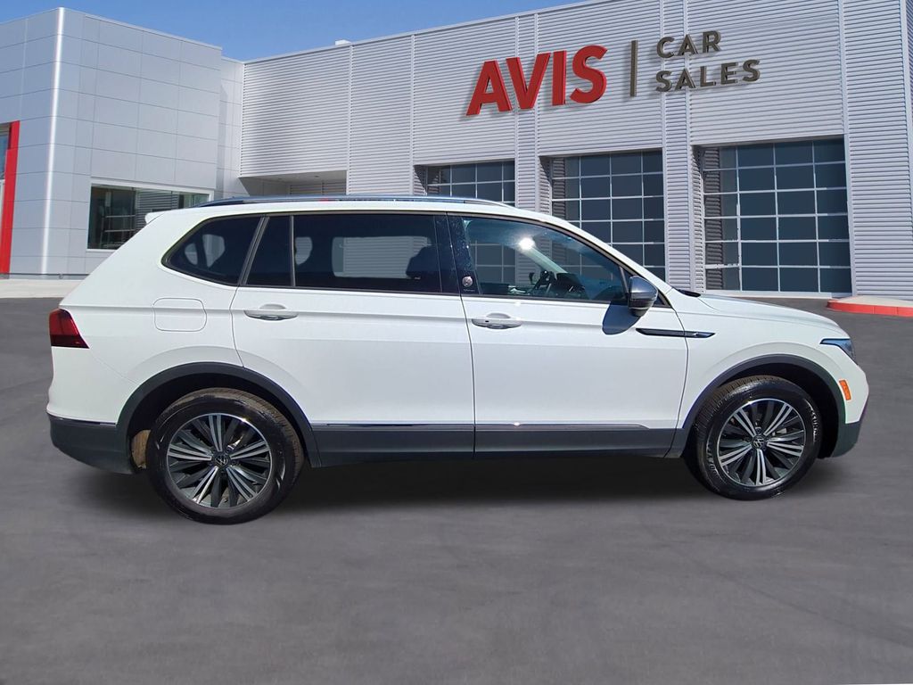 Thumbnail: 2024 Volkswagen Tiguan - 5