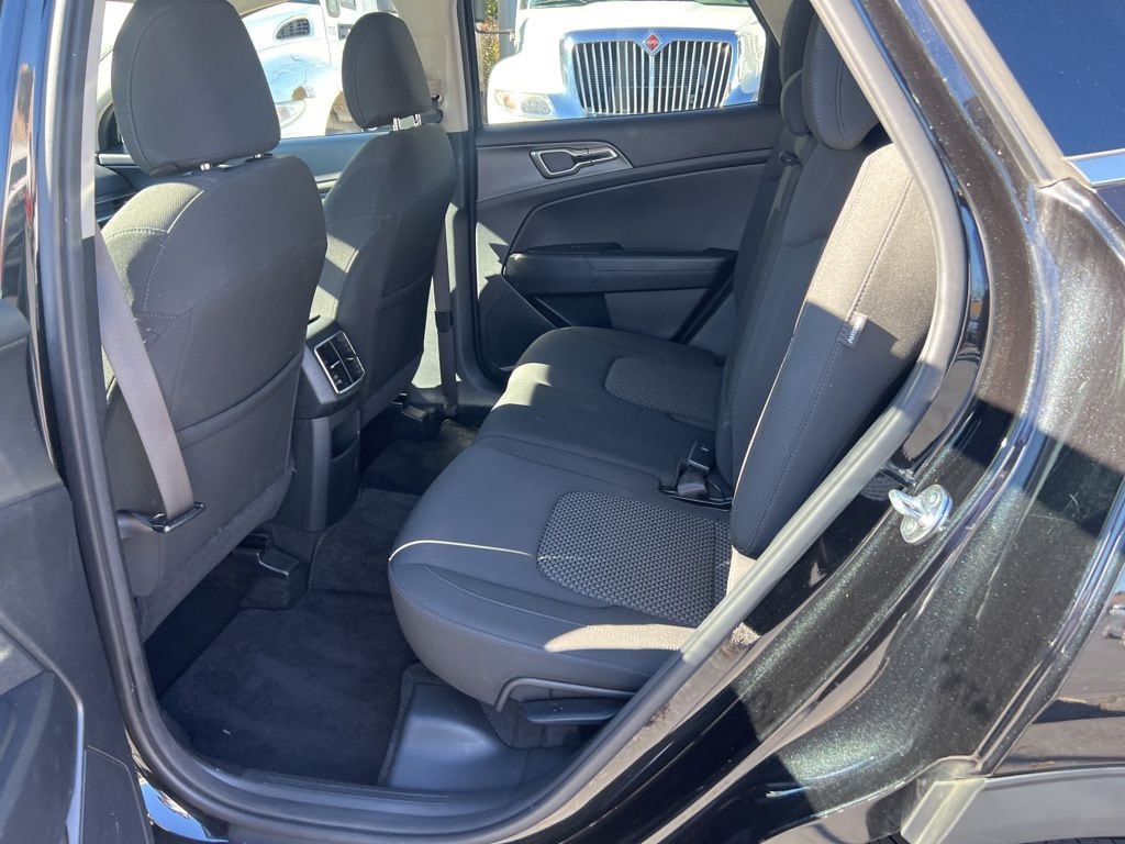 Thumbnail: 2024 Kia Sportage - 10