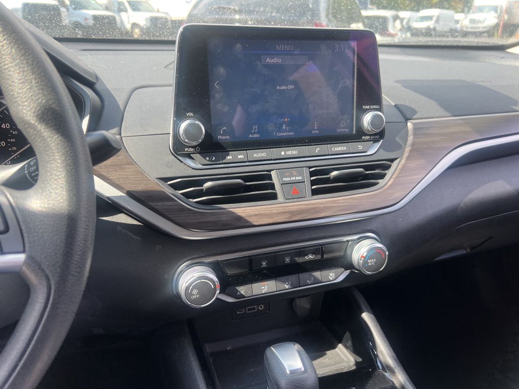 Thumbnail: 2024 Nissan Altima - 5