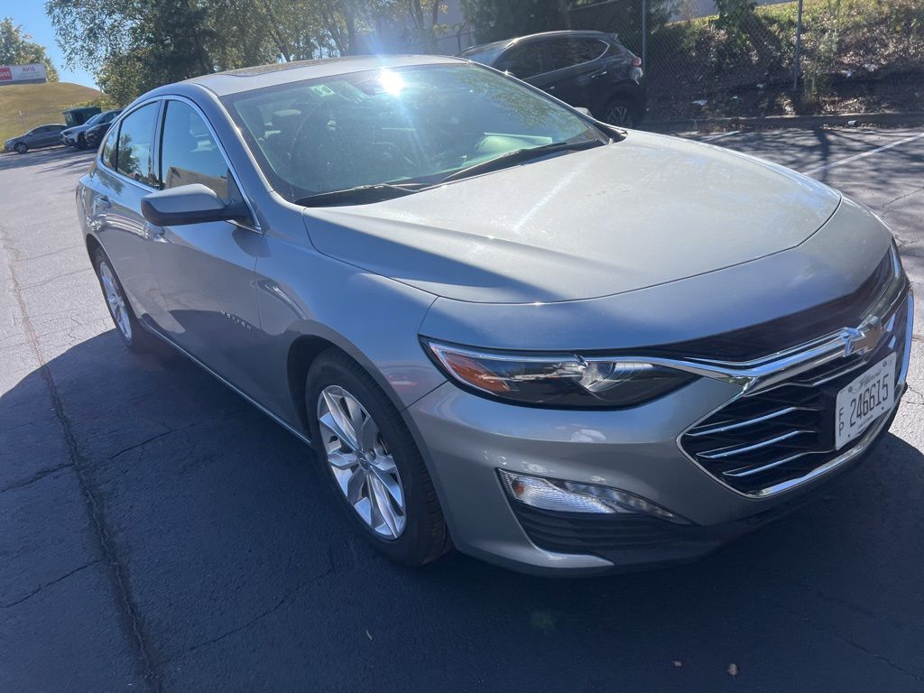 2024 Chevrolet Malibu 1LT photo 3