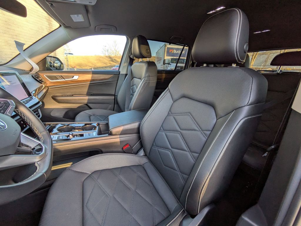 Thumbnail: 2025 Volkswagen Atlas - 22