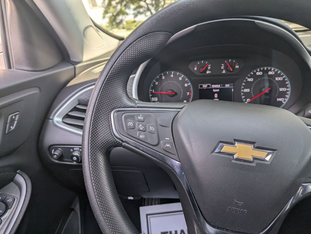 Thumbnail: 2024 Chevrolet Malibu - 17