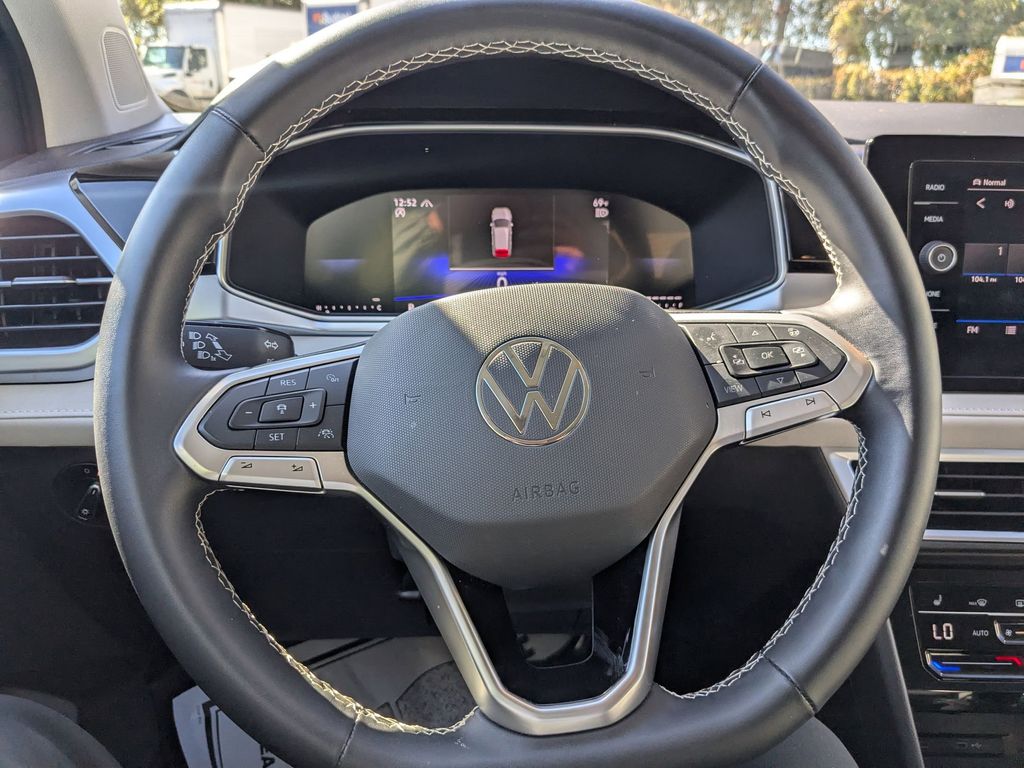 Thumbnail: 2025 Volkswagen Taos - 16