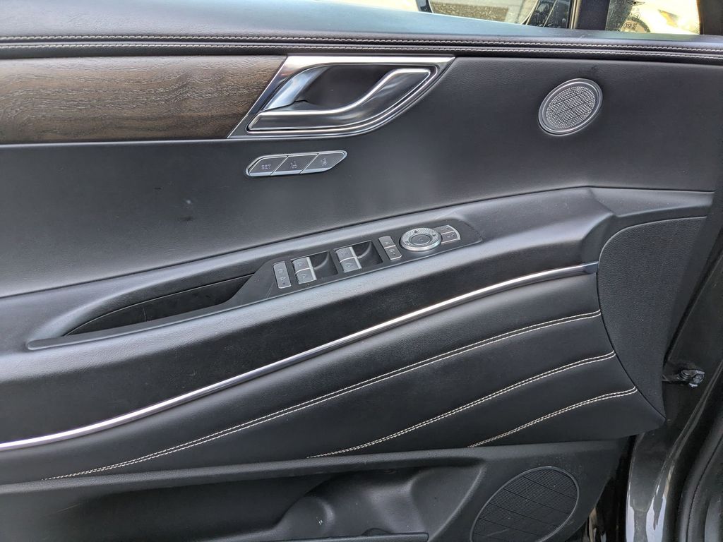 Thumbnail: 2024 Genesis GV80 - 23