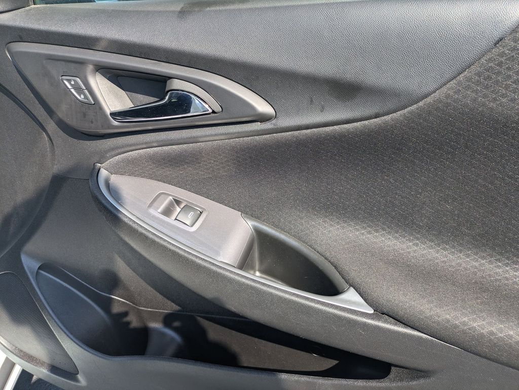 Thumbnail: 2024 Chevrolet Malibu - 31