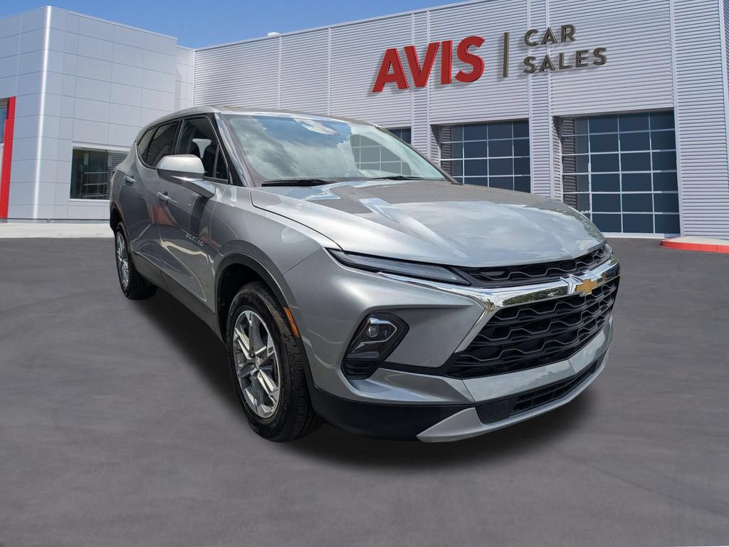 Thumbnail: 2025 Chevrolet Blazer - 3