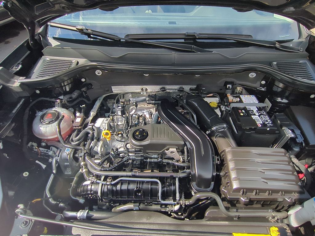 Thumbnail: 2024 Volkswagen Taos - 32