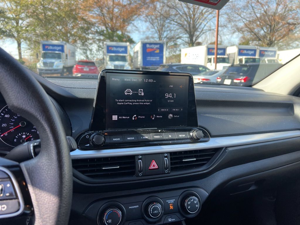 Thumbnail: 2024 Kia Forte - 8