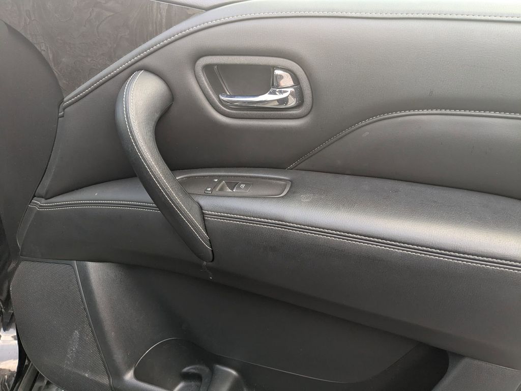 Thumbnail: 2024 INFINITI QX80 - 33