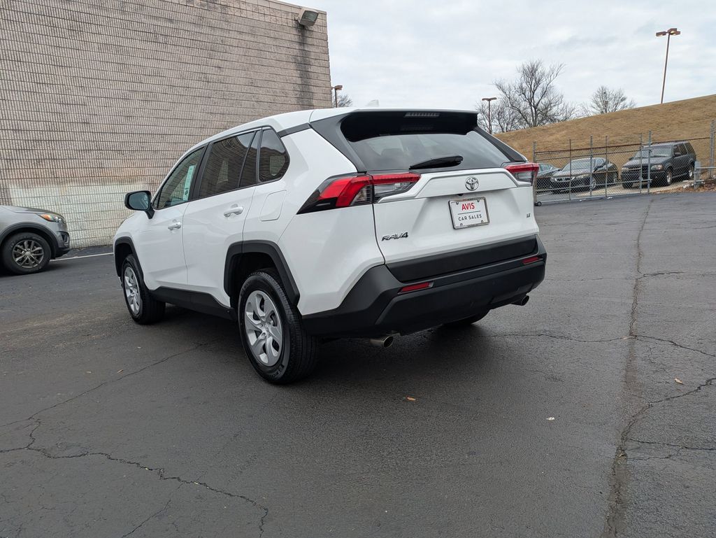 Thumbnail: 2024 Toyota RAV4 - 9