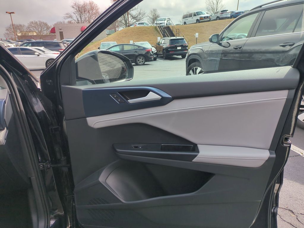 Thumbnail: 2024 Volkswagen Taos - 34