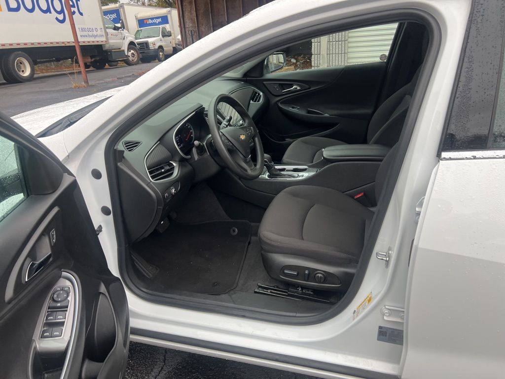 Thumbnail: 2024 Chevrolet Malibu - 7