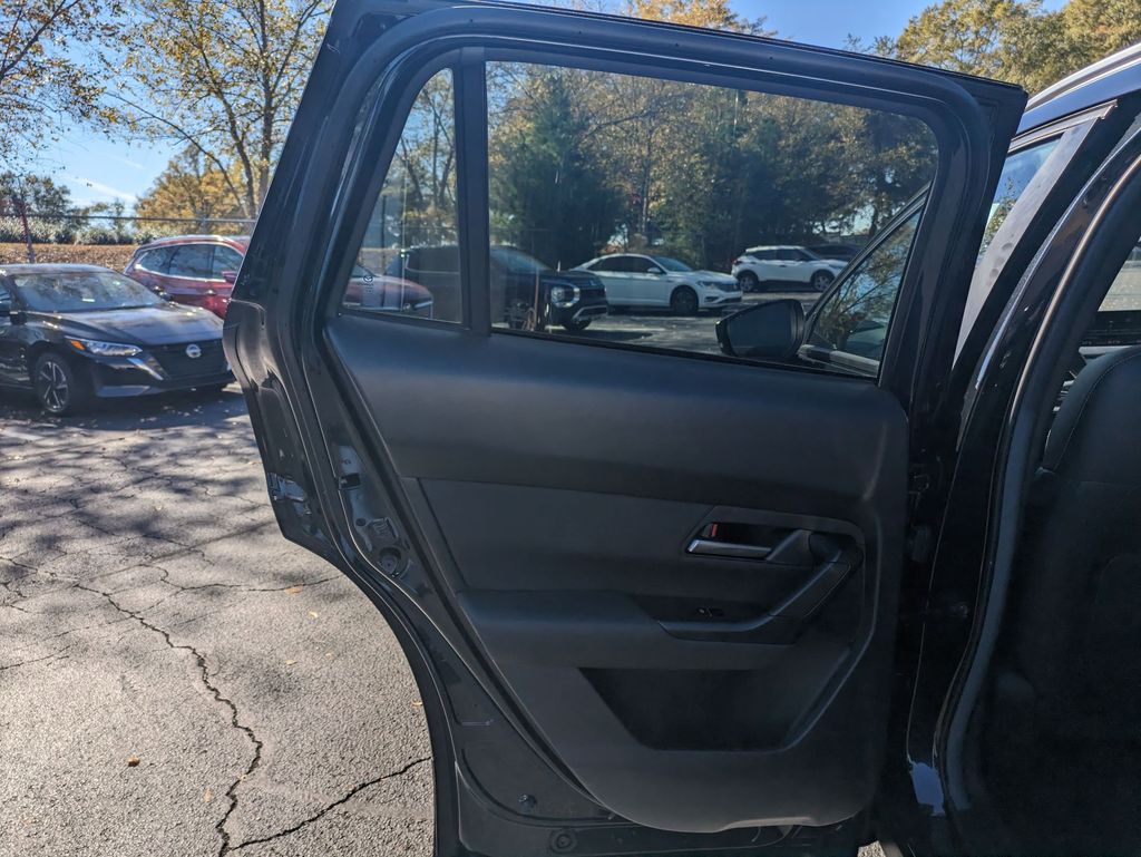 Thumbnail: 2025 Mazda CX-50 - 25