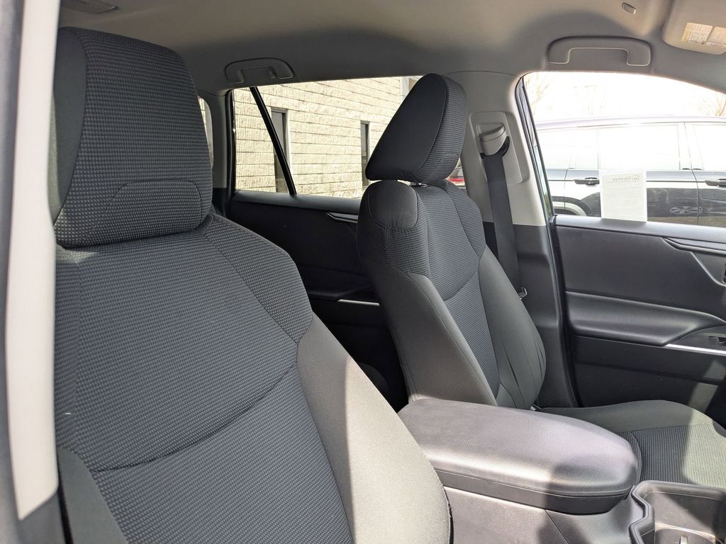 Thumbnail: 2023 Toyota RAV4 - 30