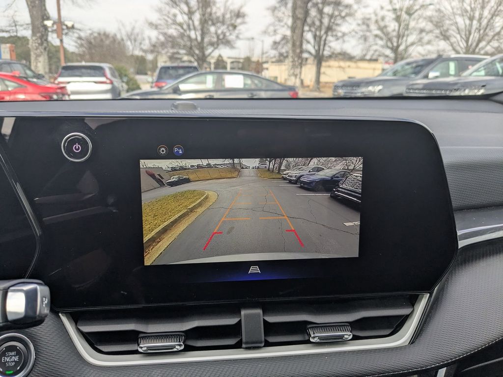 Thumbnail: 2025 Chevrolet Equinox - 18