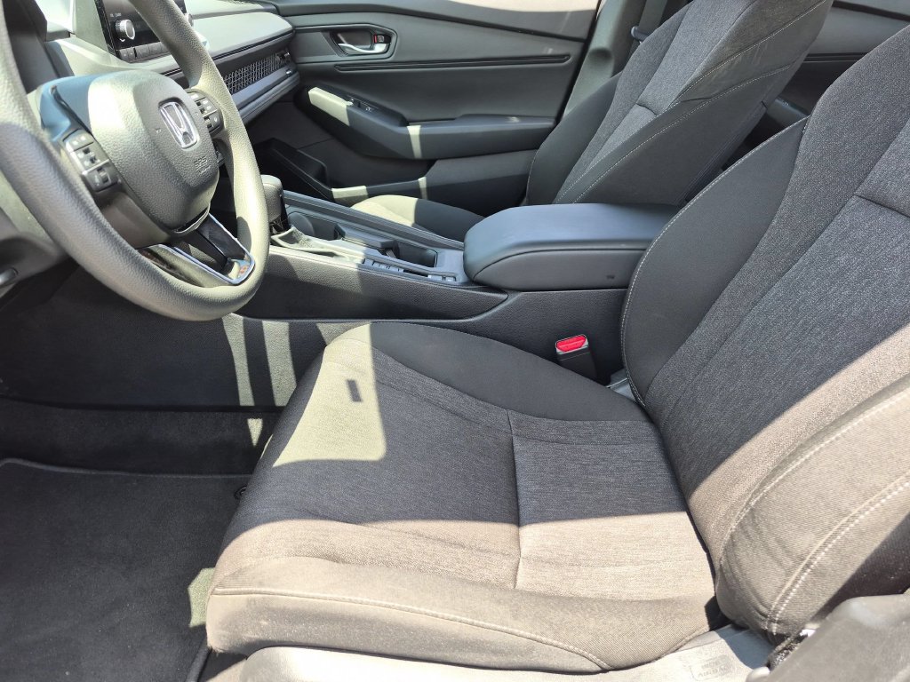2025 Honda Accord SE - Photo 24