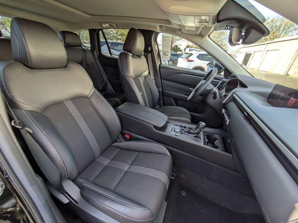 Thumbnail: 2025 Mazda CX-50 - 30