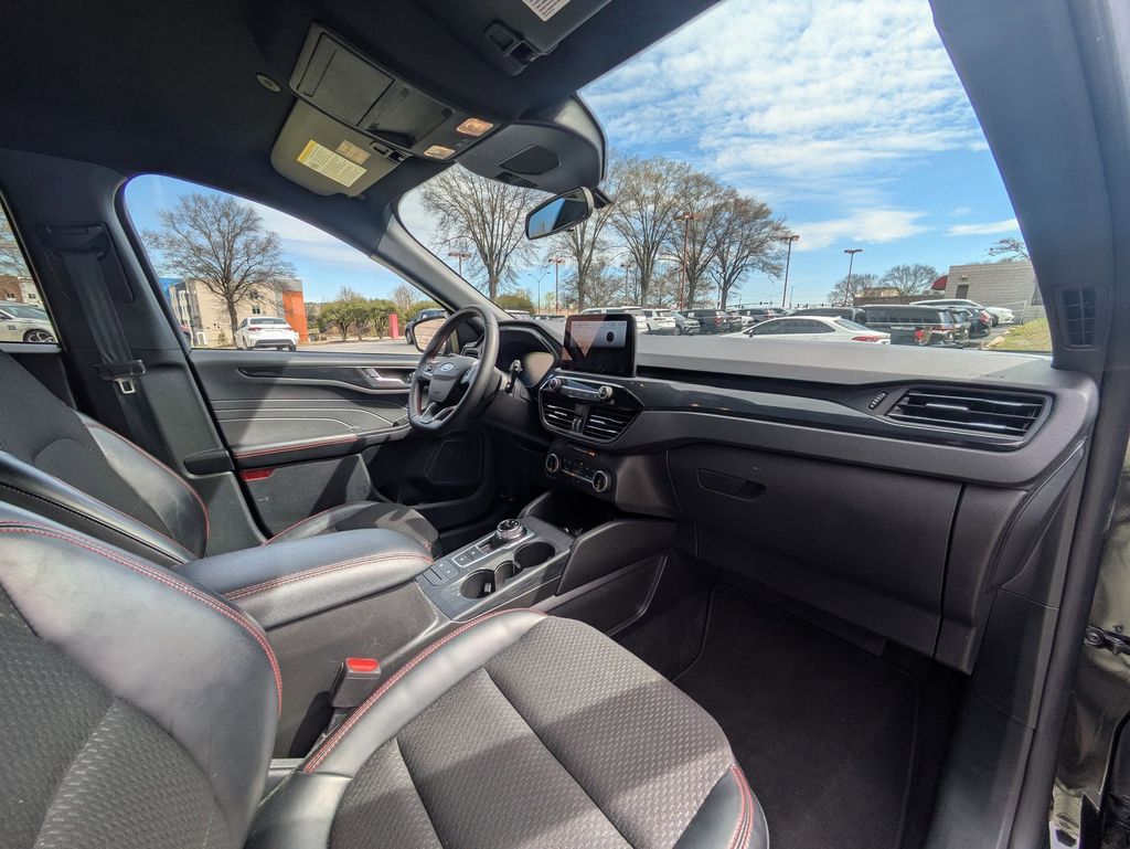 Thumbnail: 2025 Ford Escape - 29