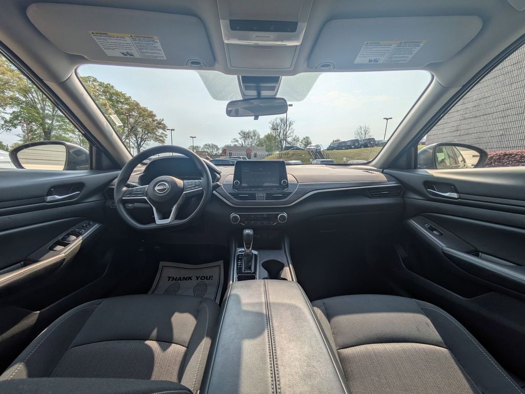 Thumbnail: 2025 Nissan Altima - 24