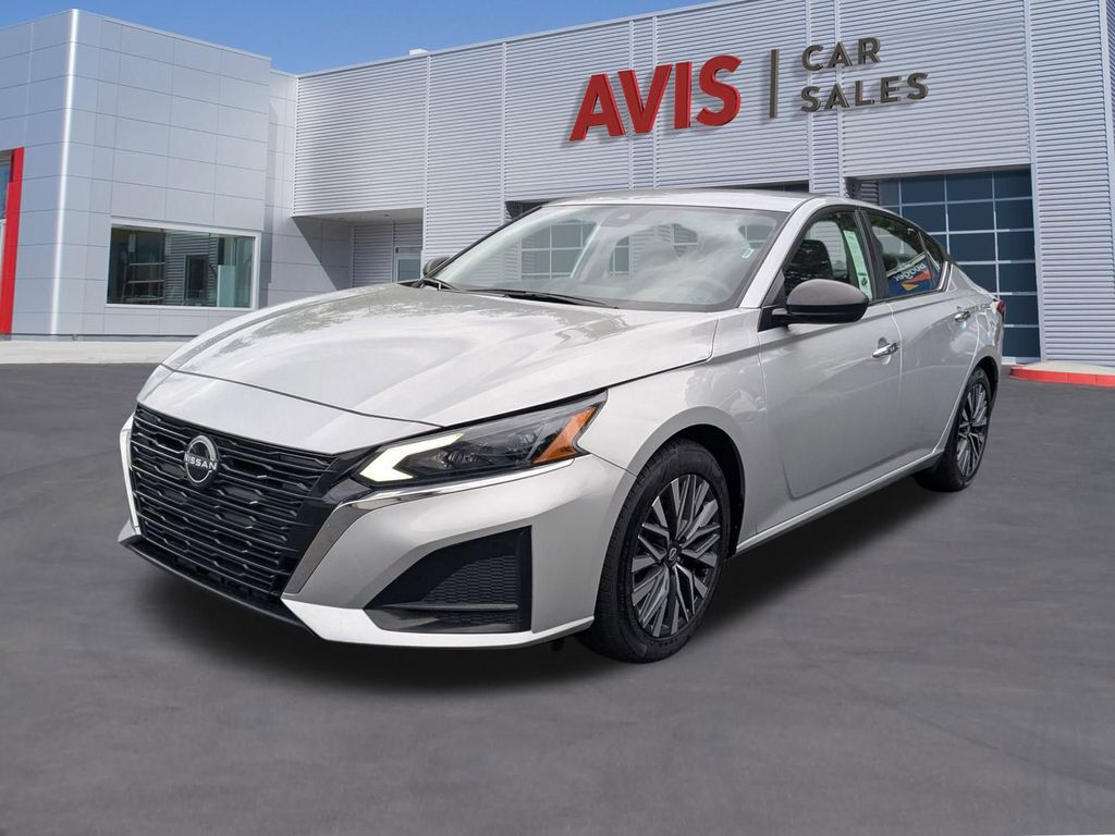2024 Nissan Altima SV's photo