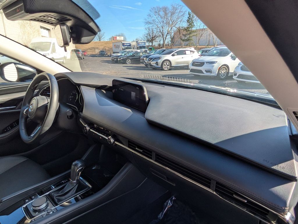 Thumbnail: 2025 Mazda Mazda3 - 31