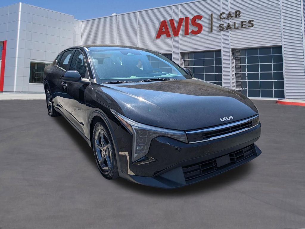 Thumbnail: 2025 Kia K4 - 3