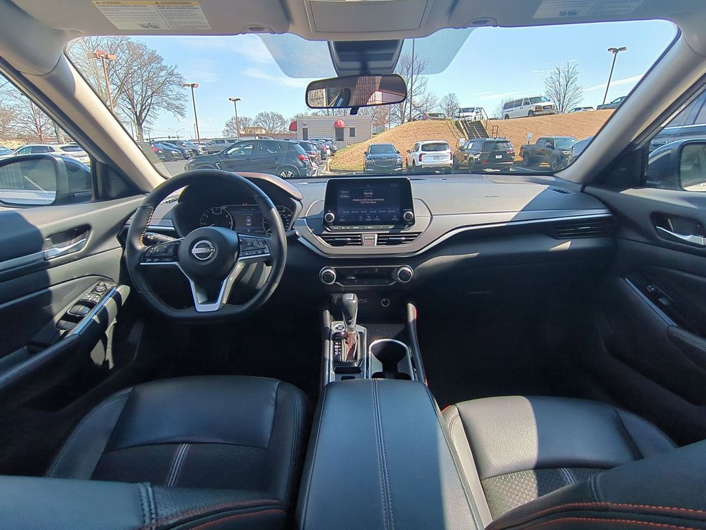 Thumbnail: 2025 Nissan Altima - 25