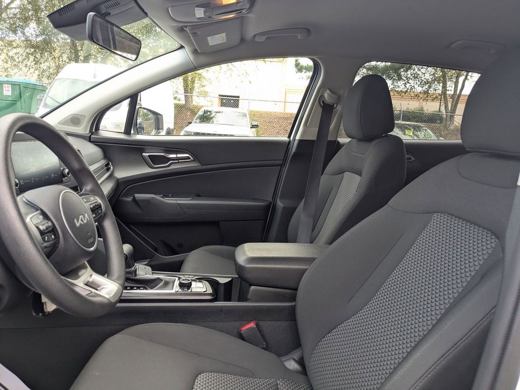 Thumbnail: 2024 Kia Sportage - 23