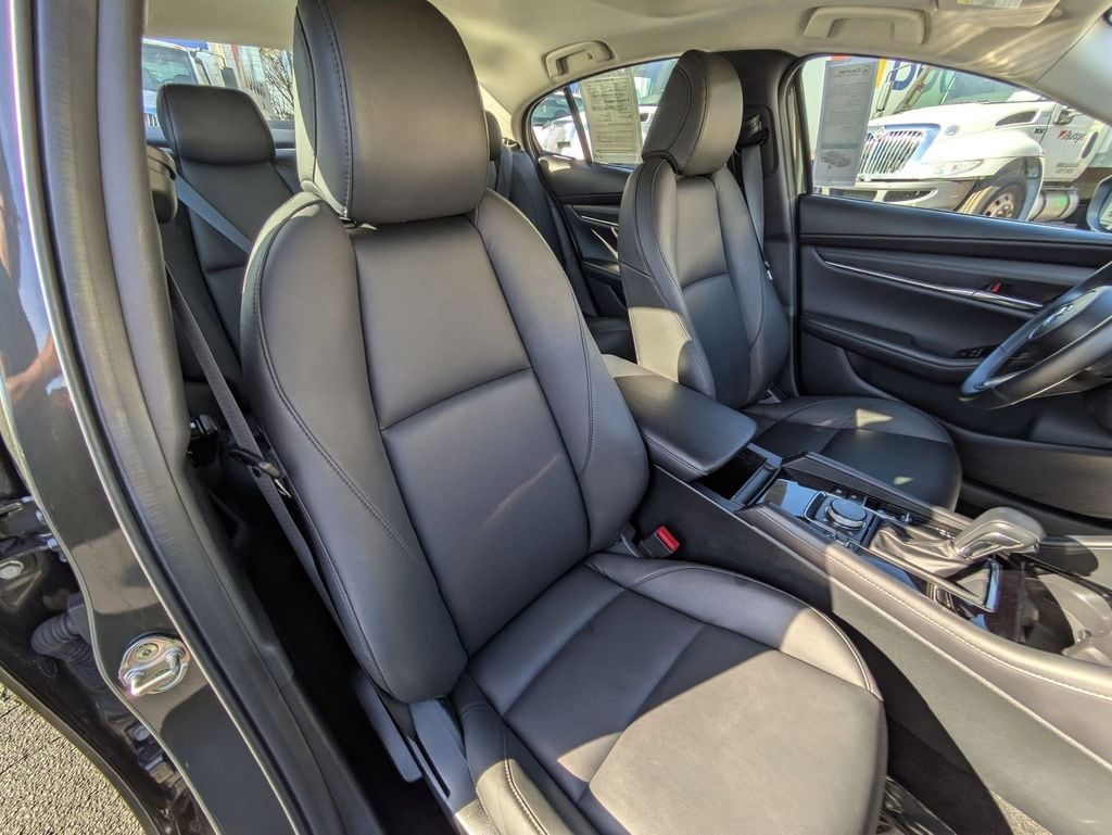 Thumbnail: 2025 Mazda Mazda3 - 30