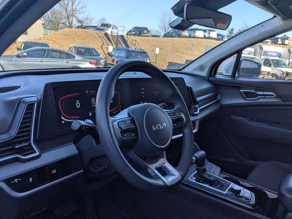 Thumbnail: 2024 Kia Sportage - 10