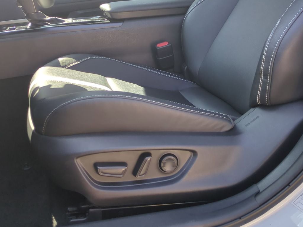 Thumbnail: 2025 Toyota Camry - 14