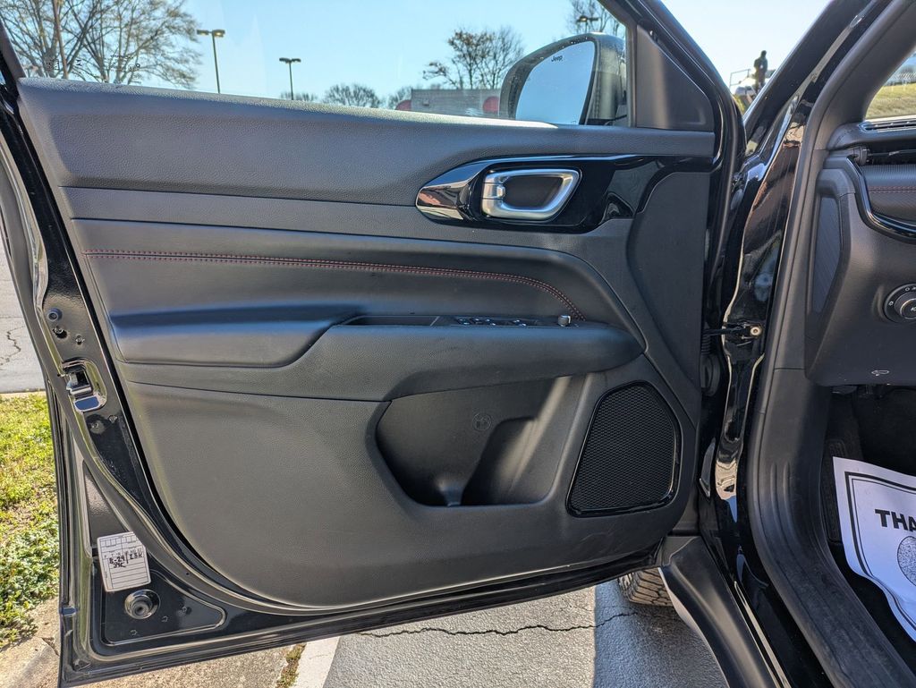 Thumbnail: 2025 Jeep Compass - 11