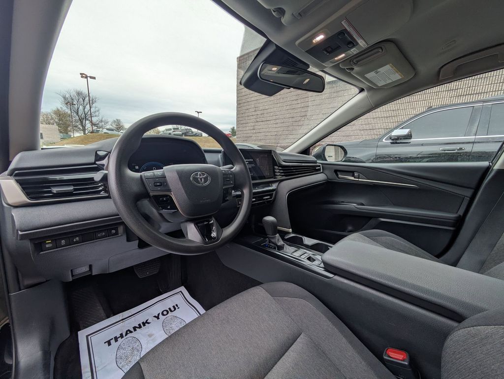 Thumbnail: 2025 Toyota Camry - 15