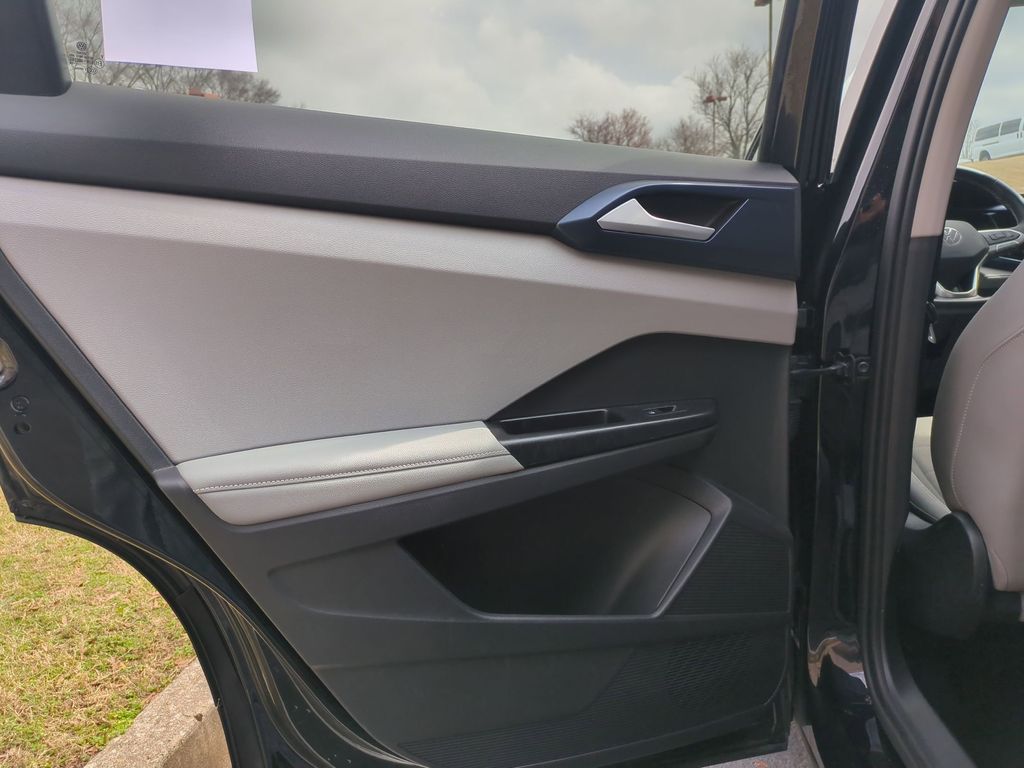 Thumbnail: 2024 Volkswagen Taos - 26