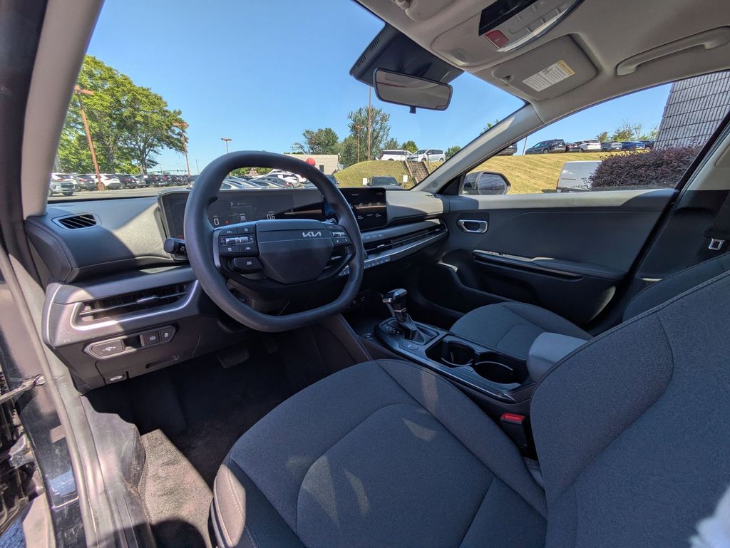 Thumbnail: 2025 Kia K4 - 15