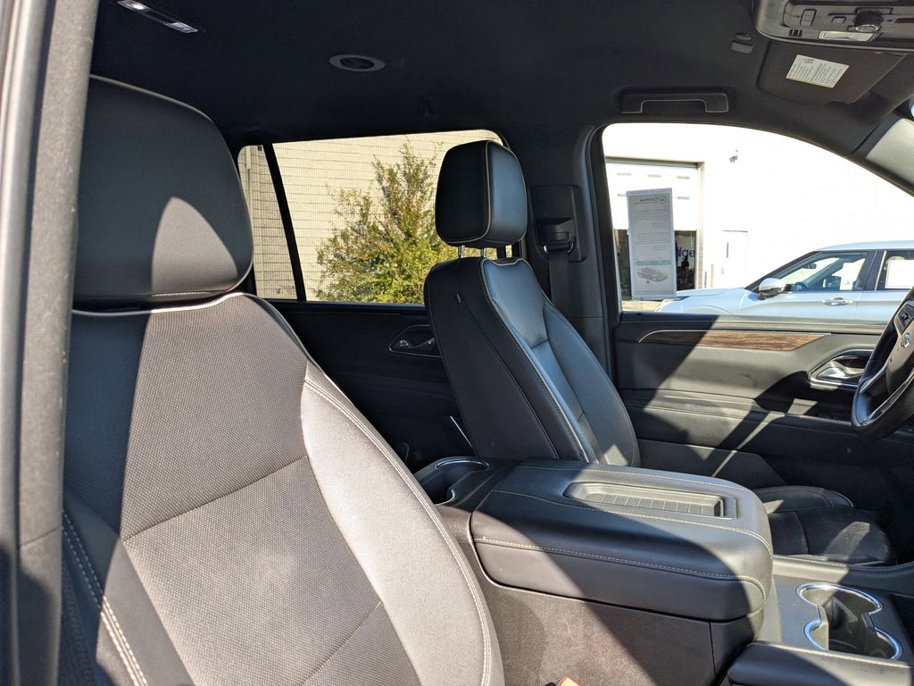 Thumbnail: 2023 Chevrolet Suburban - 31