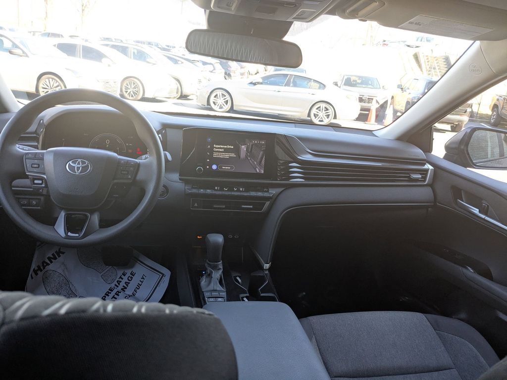Thumbnail: 2025 Toyota Camry - 24