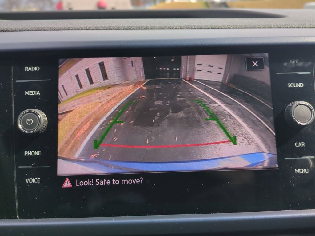 Thumbnail: 2024 Volkswagen Taos - 17