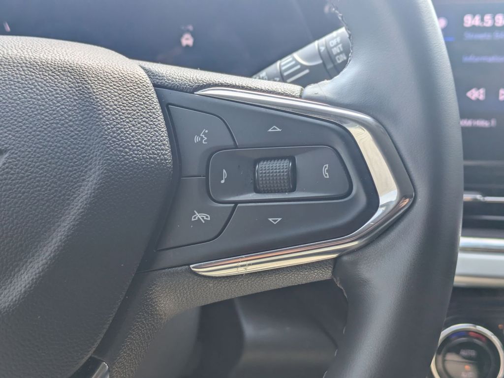 Thumbnail: 2025 Chevrolet Trax - 23