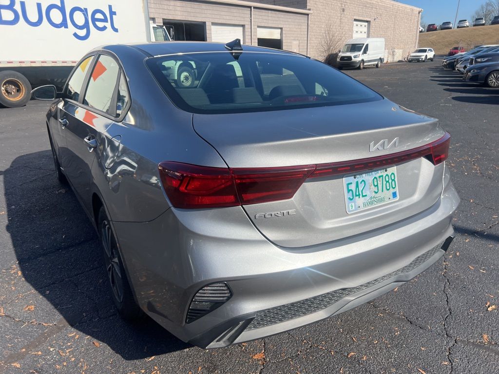 Thumbnail: 2024 Kia Forte - 7