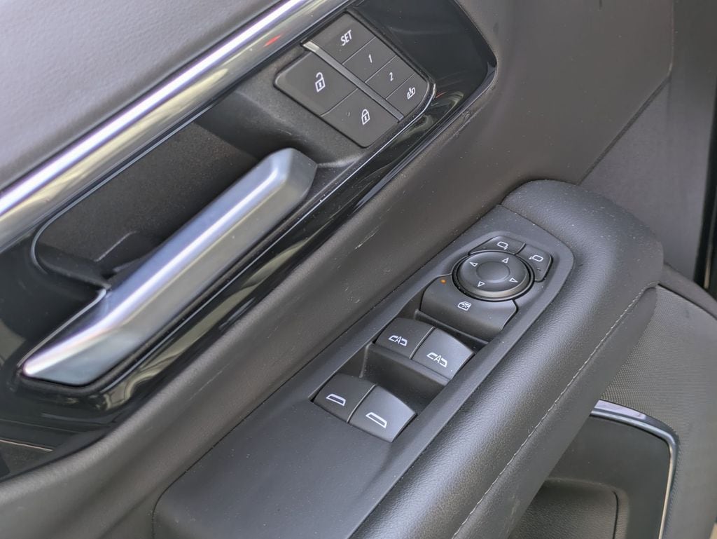 Thumbnail: 2025 Chevrolet Tahoe - 13