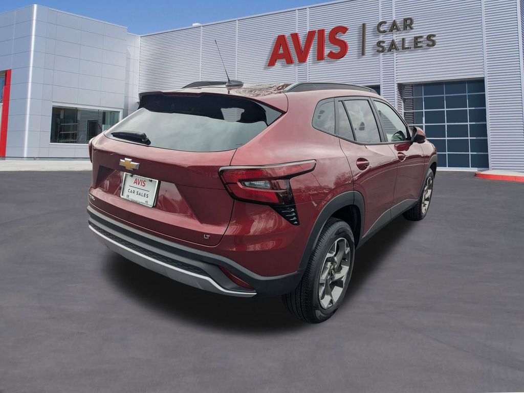 Thumbnail: 2025 Chevrolet Trax - 6